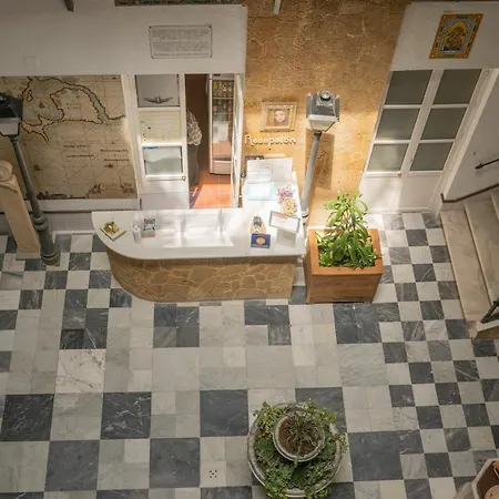 Hotel Alquimia Cadiz Отель 3*