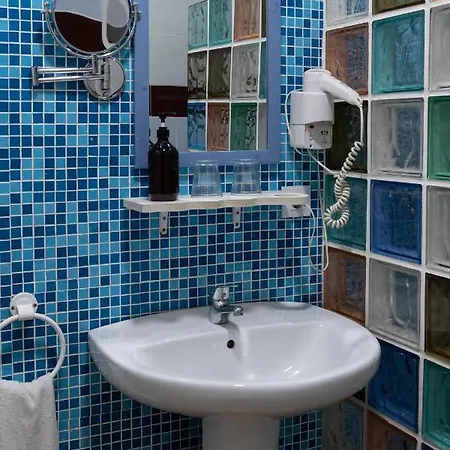 Hotel Alquimia Cadiz Кадис