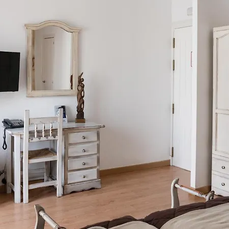 Отель Hotel Alquimia Cadiz 3*