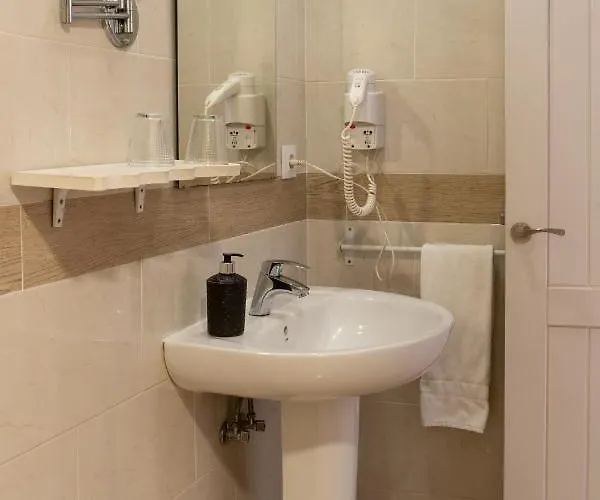 Hotel Alquimia Cadiz 3*