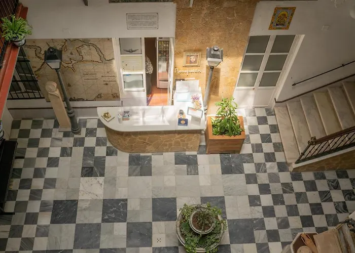 Hotel Alquimia Cadiz Отель 3*