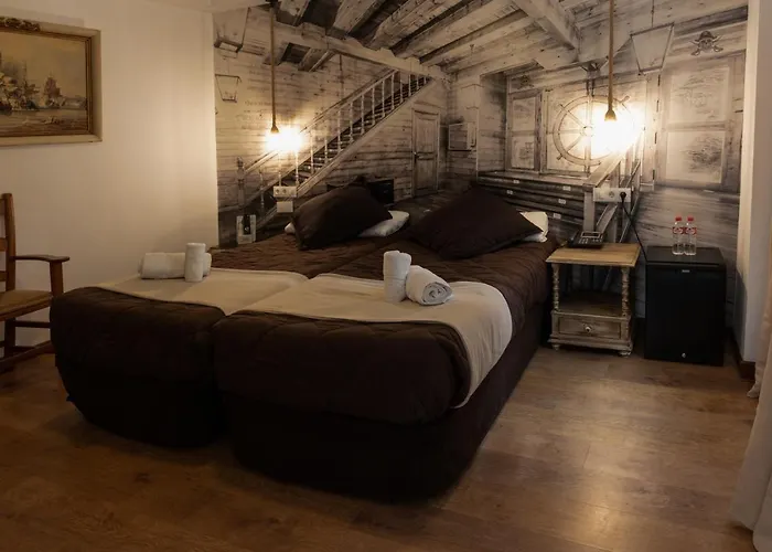 Отель Hotel Alquimia Cadiz Кадис