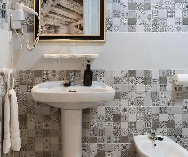 Hotel Alquimia Cadiz 3*