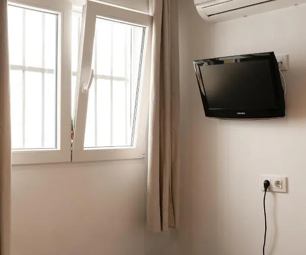 Hotel Alquimia Cadiz Отель 3*